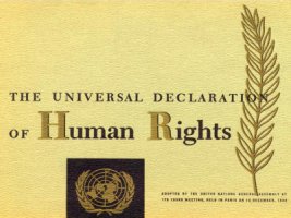 Foto der Universellen Deklaration der Menschenrechte